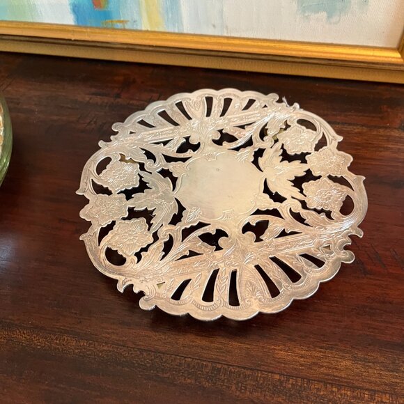 Vintage Brass and Silver Silver Plated Etched Floral Scroll-work Pattern Lot (5) - Picture 9 of 16